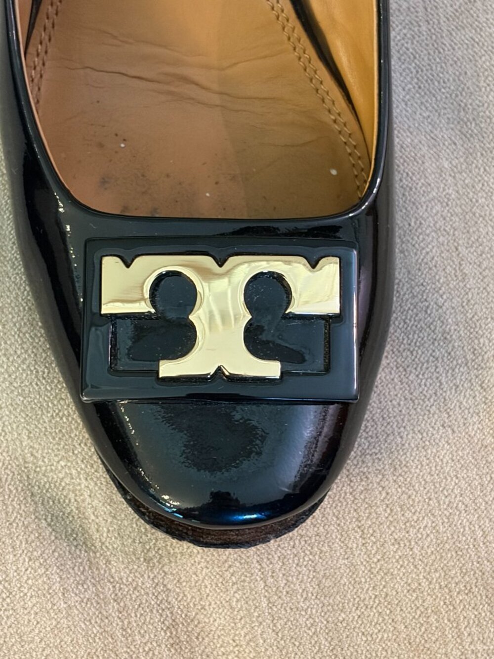 Tory Burch black wedge pump 7M patent leather - Picture 5 of 9